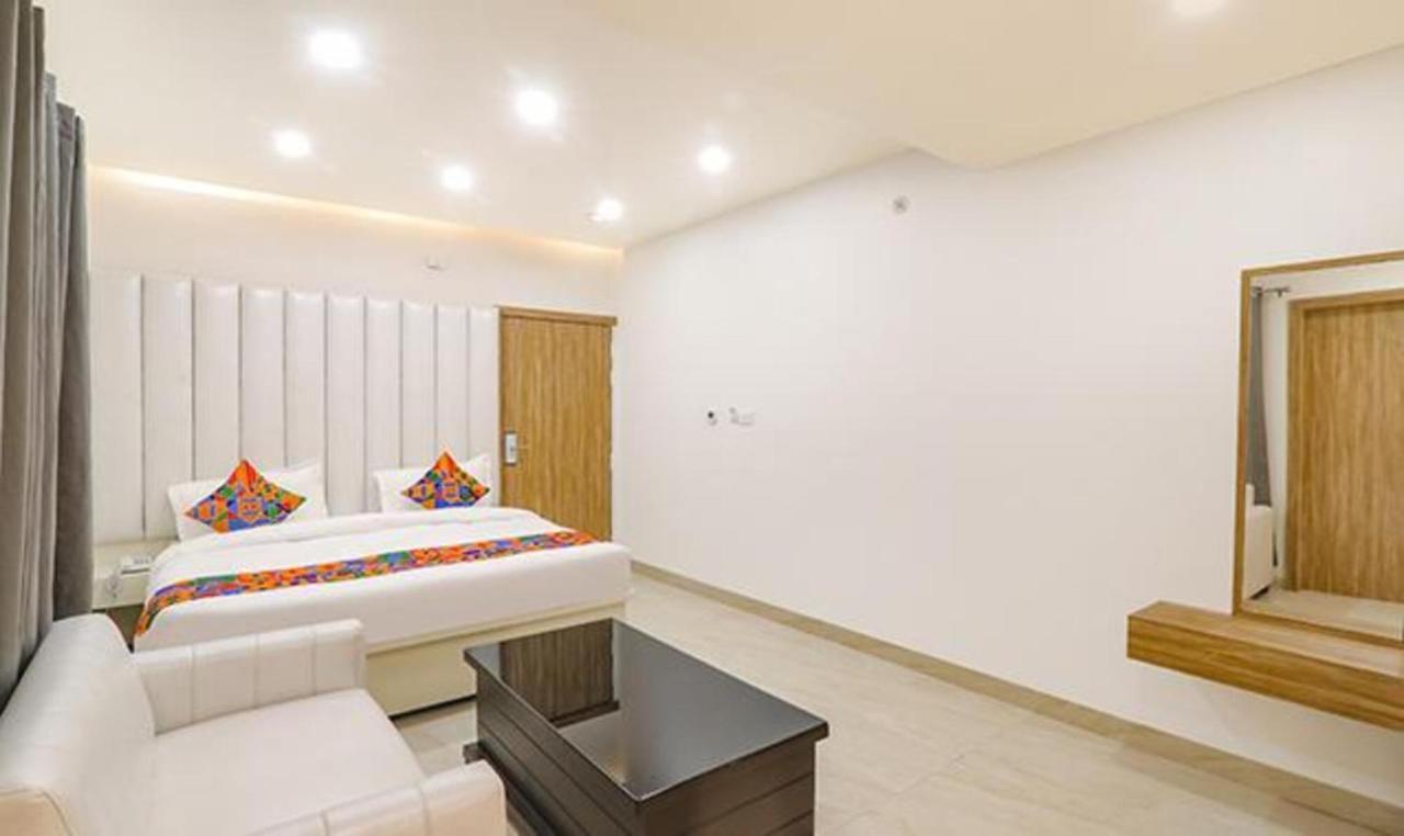 Fabhotel Ruklo Патна Екстериор снимка